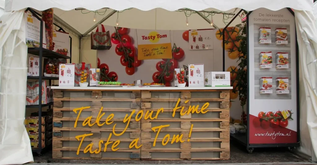 TastyTom exhibition stand by Arton