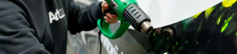 Lassen van zeilmateriaal bij Arton